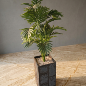 Palmier en vase ardoise. Hauteur 110 cm poids 6 kg